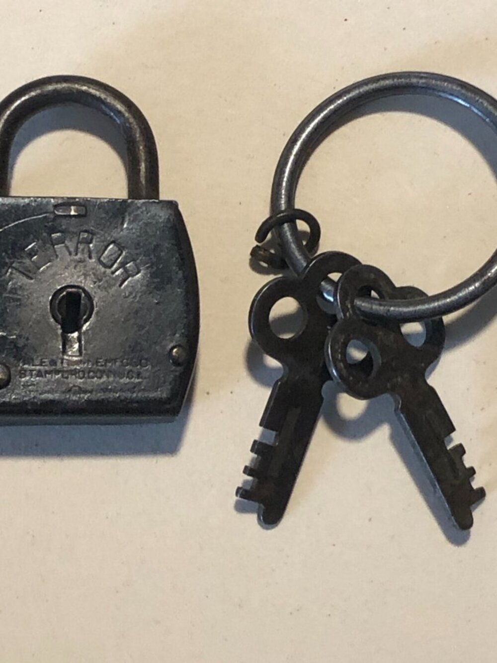 Yale & Towne TERROR Miniature Steel Padlock w/ 2 Keys